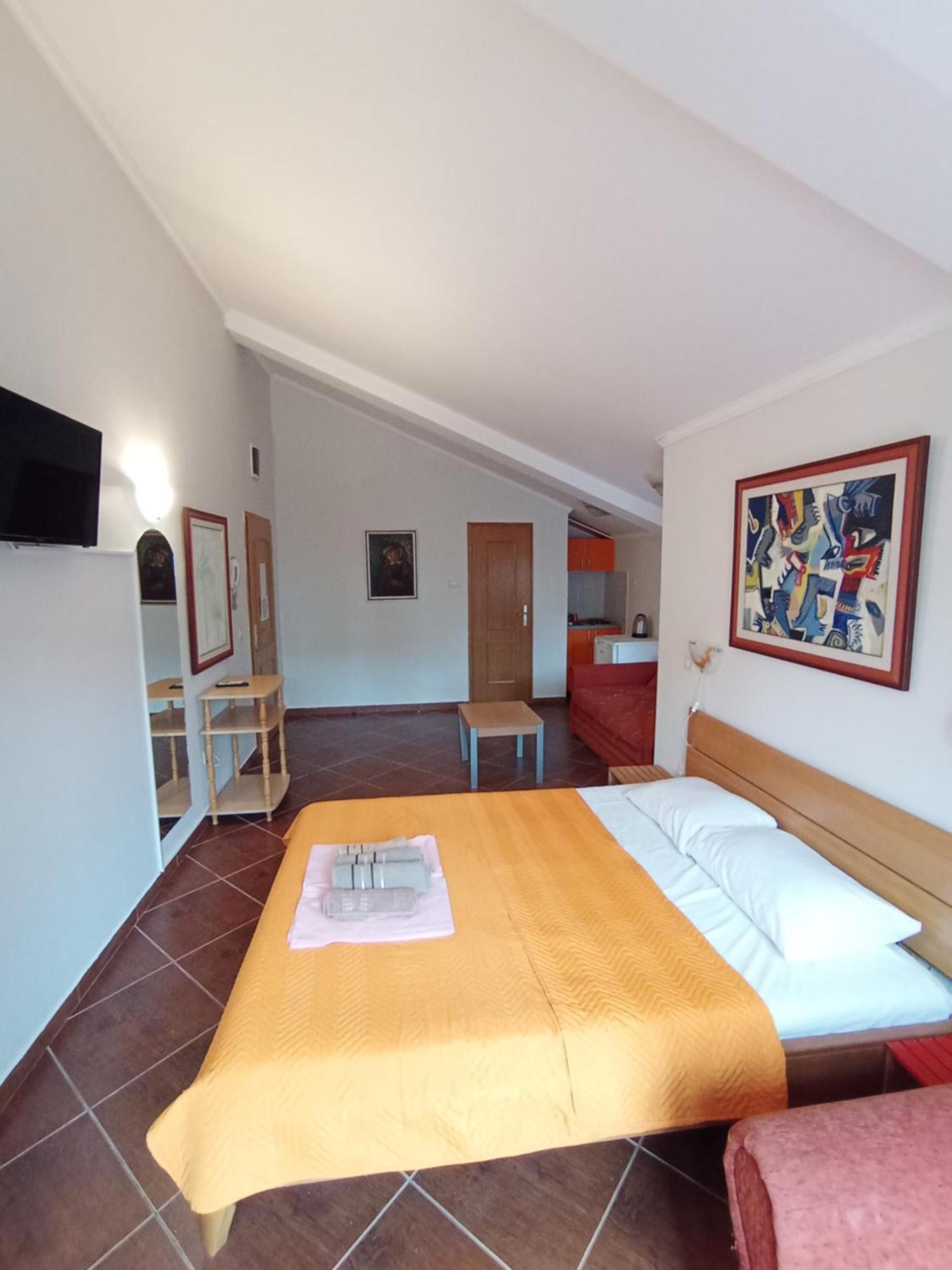 Markovic Aparthotel - Budva Becici Hotel Exteriör bild
