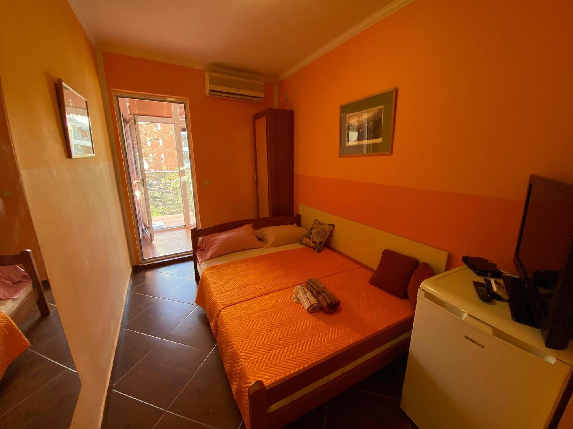 Markovic Aparthotel - Budva Becici Hotel Exteriör bild